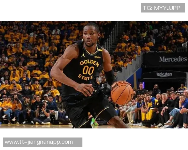 巴特勒称赞库明加为攻防核心近期表现令人惊艳助力球队目标实现